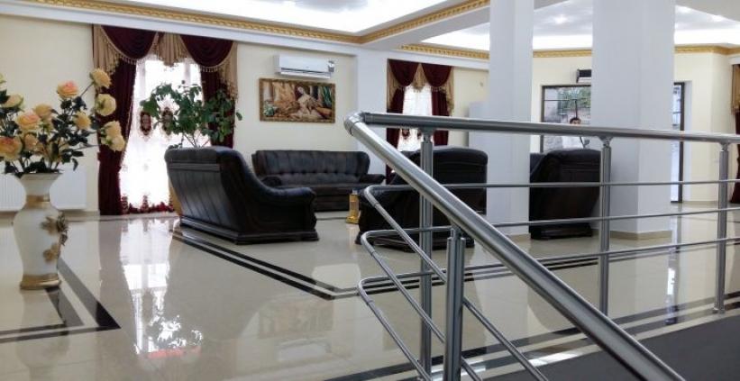 فندق غراند بالاس تبليسي المظهر الخارجي الصورة